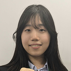 草野　真央 さん　立教大学　文学部