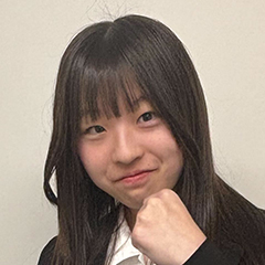 山田　早栄 さん　明治大学　理工学部