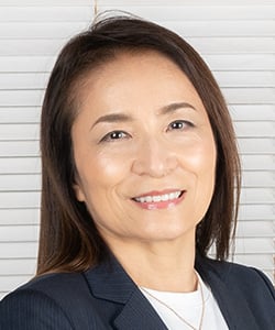 松尾亜紀子先生の写真