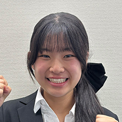 竹尾　璃子 さん　明治大学　政治経済学部　経済学科