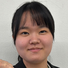 山﨑　彩世 さん　成蹊大学　文学部