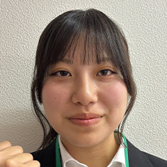 細山　杏咲さん　法政大学　経済学部
