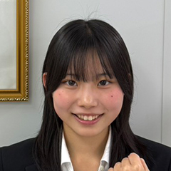 小栗 　陽南 さん　慶應義塾大学　商学部