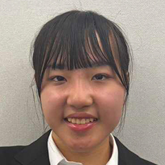 小田　莉璃安 さん　立教大学　法学部　法学科