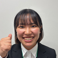 金井　桃子 さん　明治大学　文学部