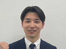 春日部校校舎長 星野　大貴
