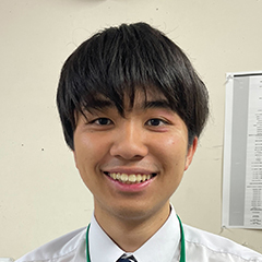 小松　遼哉 くん　明治大学　文学部　文学科