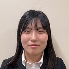 八月朔日 ひな子 さん 明治大学 法学部