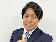 南浦和校校舎長 安倍 寛人