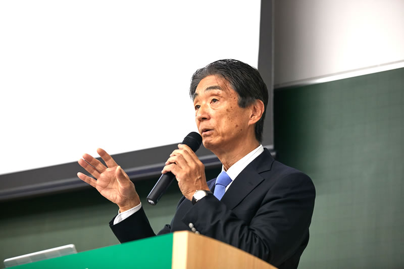 講演者の写真