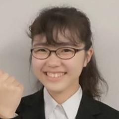 川辺　温子　さん　明治大学　経営学部