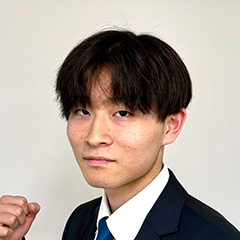 前田　泰知 くん　明治大学　政治経済学部