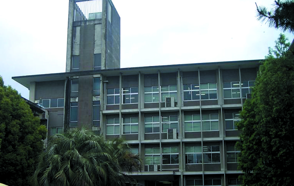 三重大学