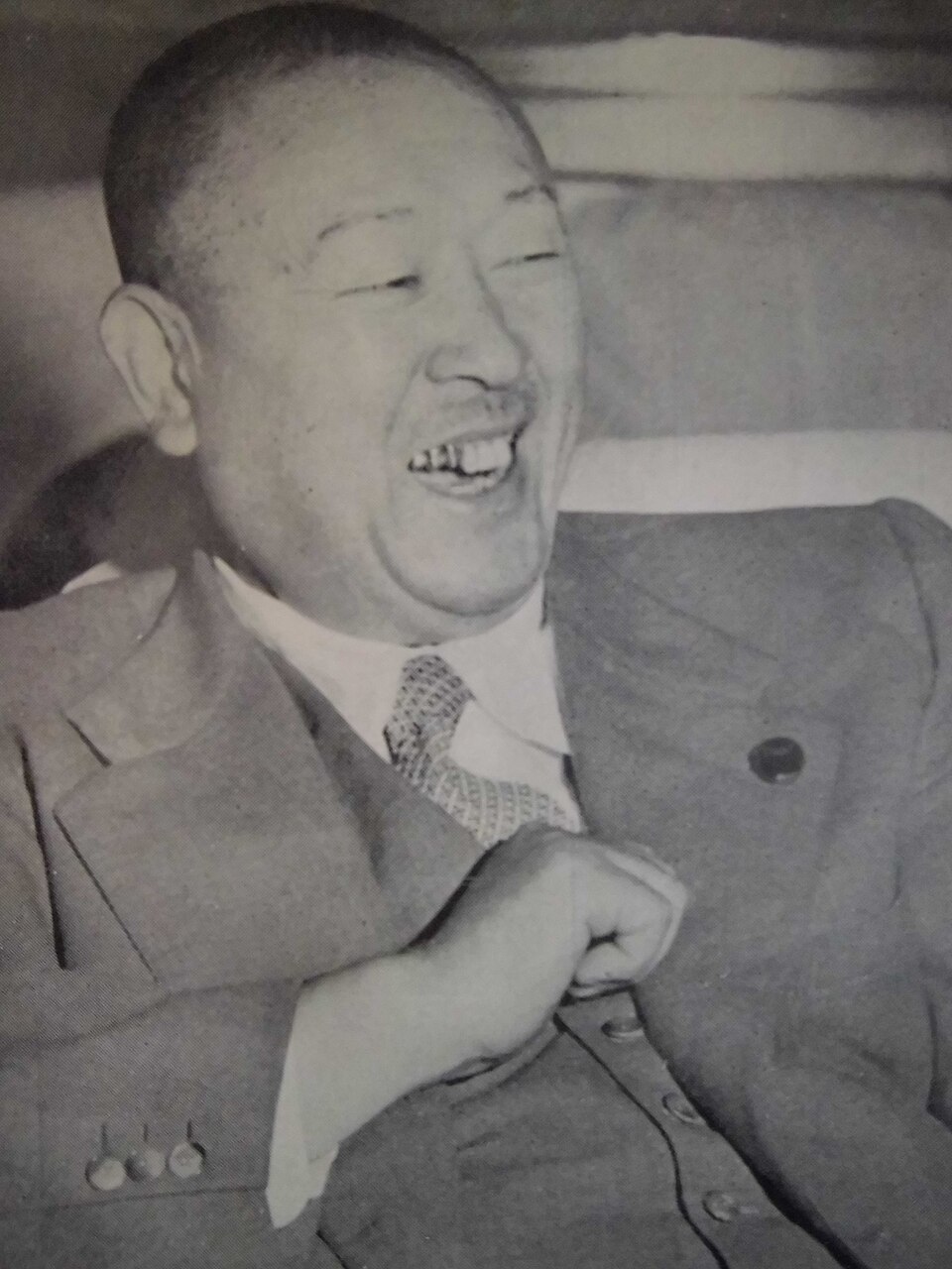 堤 康次郎の画像