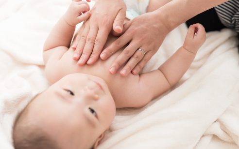 インファントマッサージ