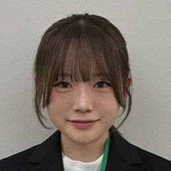 中原　由理 さん　明治大学　政治経済学部　政治学科