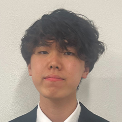 小室　優希 
くん　早稲田大学　法学部