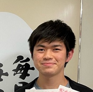 村上諒