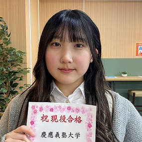 小林佳奈