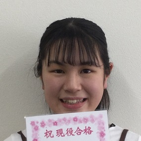 土屋真悠子