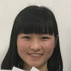 上原真央