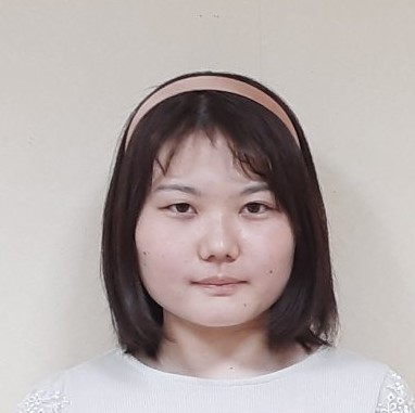 東風平梨緒
