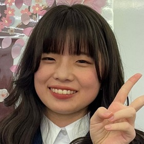 中澤彩
