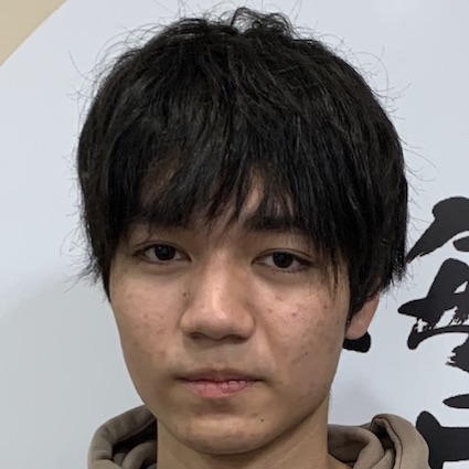 石濱由也