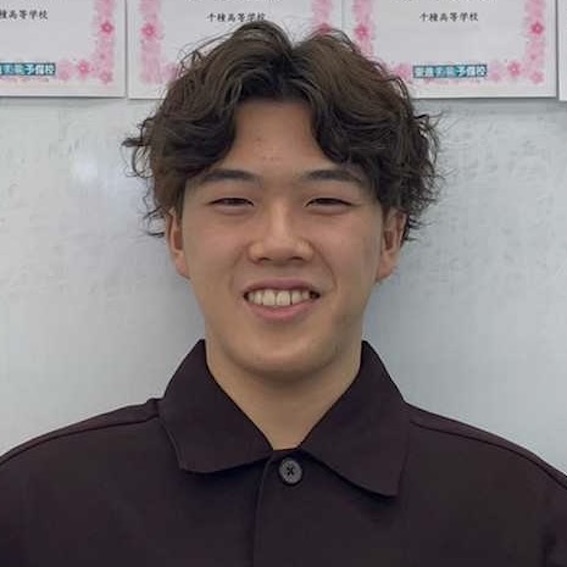石田真康