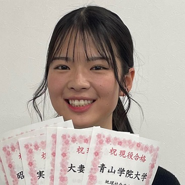 折本彩奈