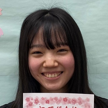 広野彩佳