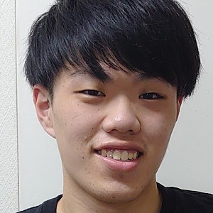 山内駿