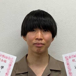小山翔也