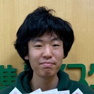 東遼介
