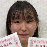 間野茜