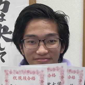 稲津雄介