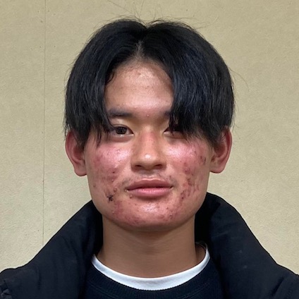 内島翼