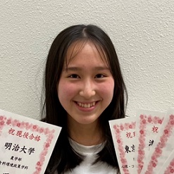 毛塚万愛