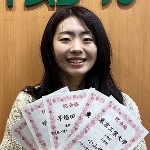 小山優来