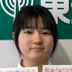 土肥由依子